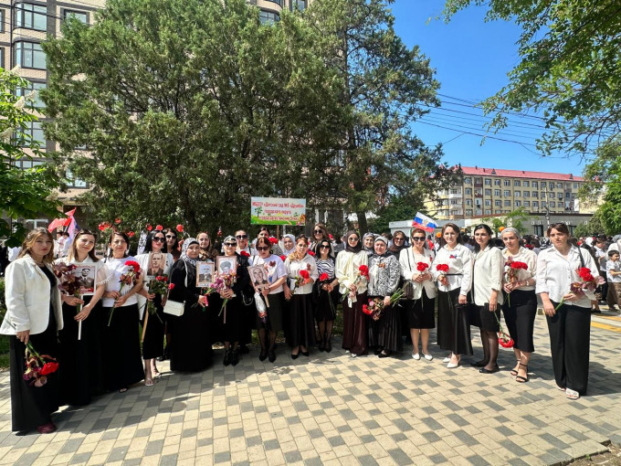 Коллектив МБДОУ №5 «Дружба» принял участие в Параде Победы в городе Дагестанские Огни. Коллектив МБДОУ №5 «Дружба» принял участие в Параде Победы в городе Дагестанские Огни.